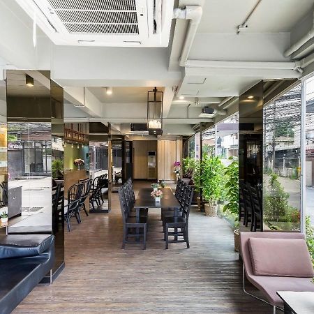 Ton Aor Place Hotel Bangkok Exterior photo